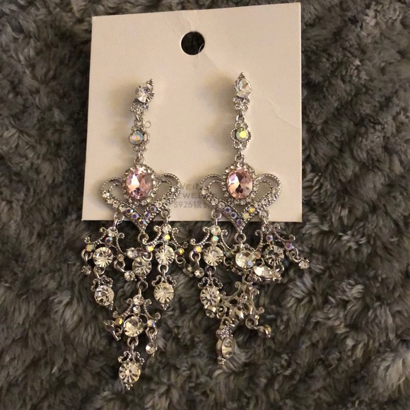 Earrings - Picture 1 of 1